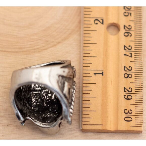 Size 10 Vintage Silver Skull Ring, B7 - Picture 3 of 3
